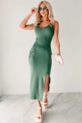 Layered Style Effortlessly Cool Sleeveless Cargo Pocket Midi Dress (Green)