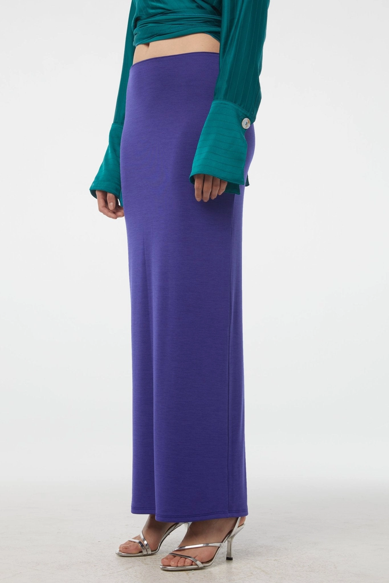 Lightweight Fit EIZA SKIRT