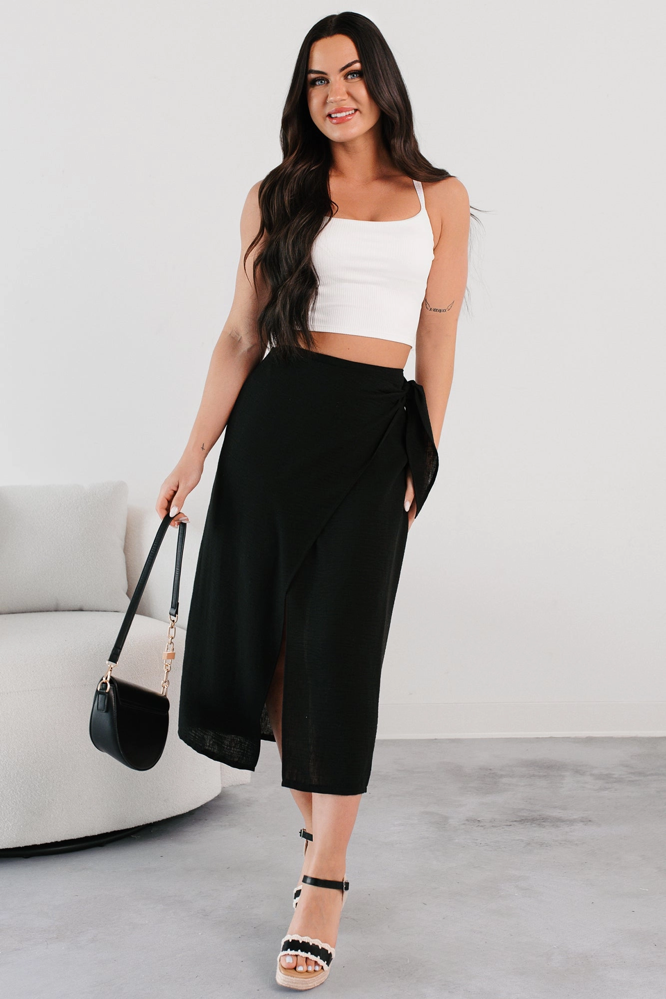 Stretch Comfort Sunlit Paths Woven Wrap Tie Skirt (Black)