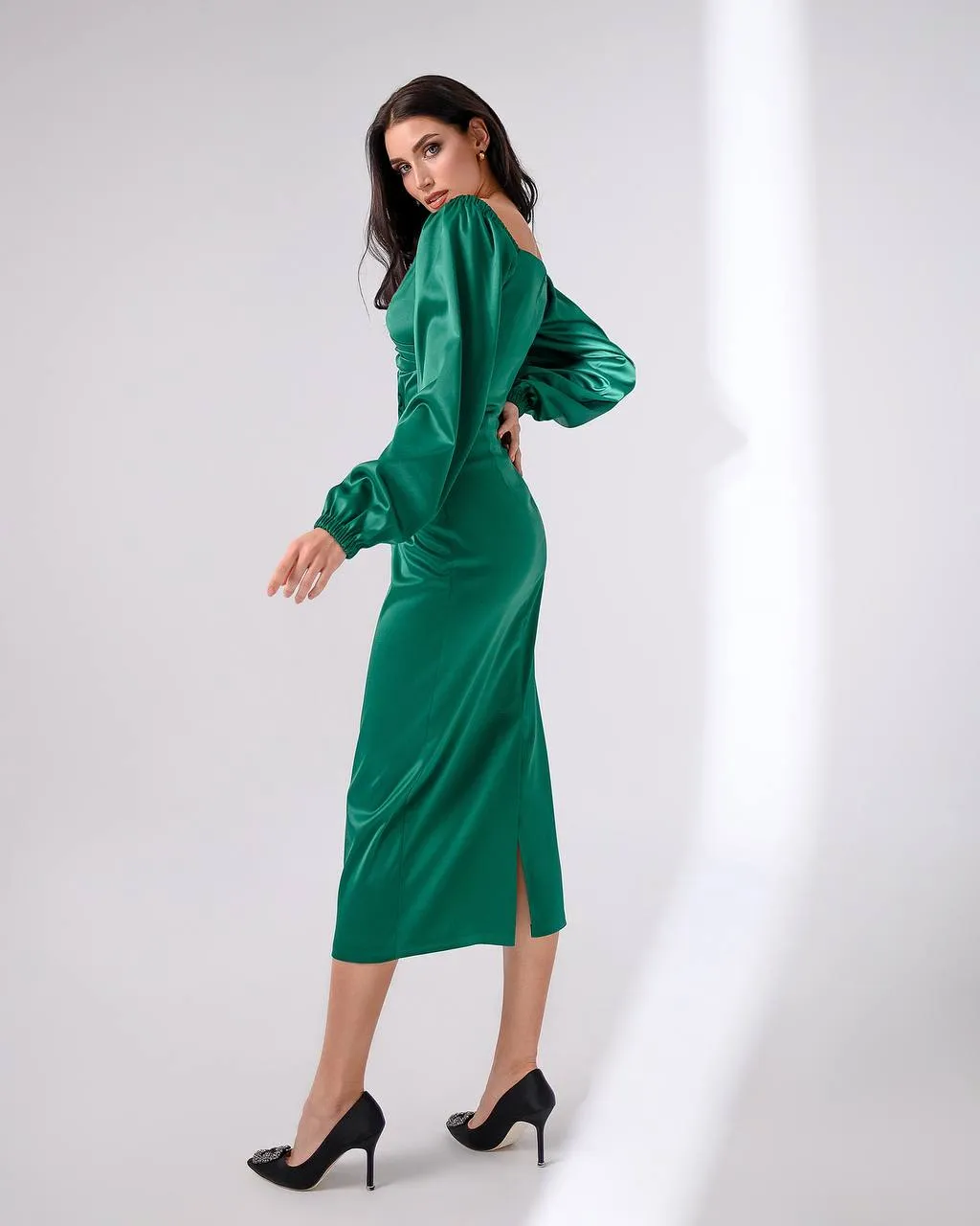 Emerald Satin Puff-Sleeve Midi Dress