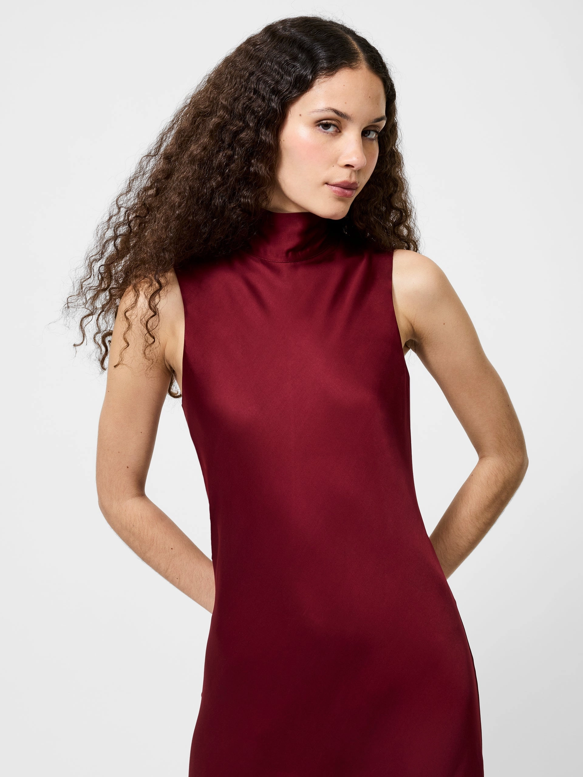 Fashionable Style Smart Waistband Fit ENNIS SATIN SLEEVELESS BOW MIDI DRESS