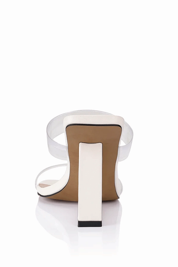 Brooke White Chill Comfort