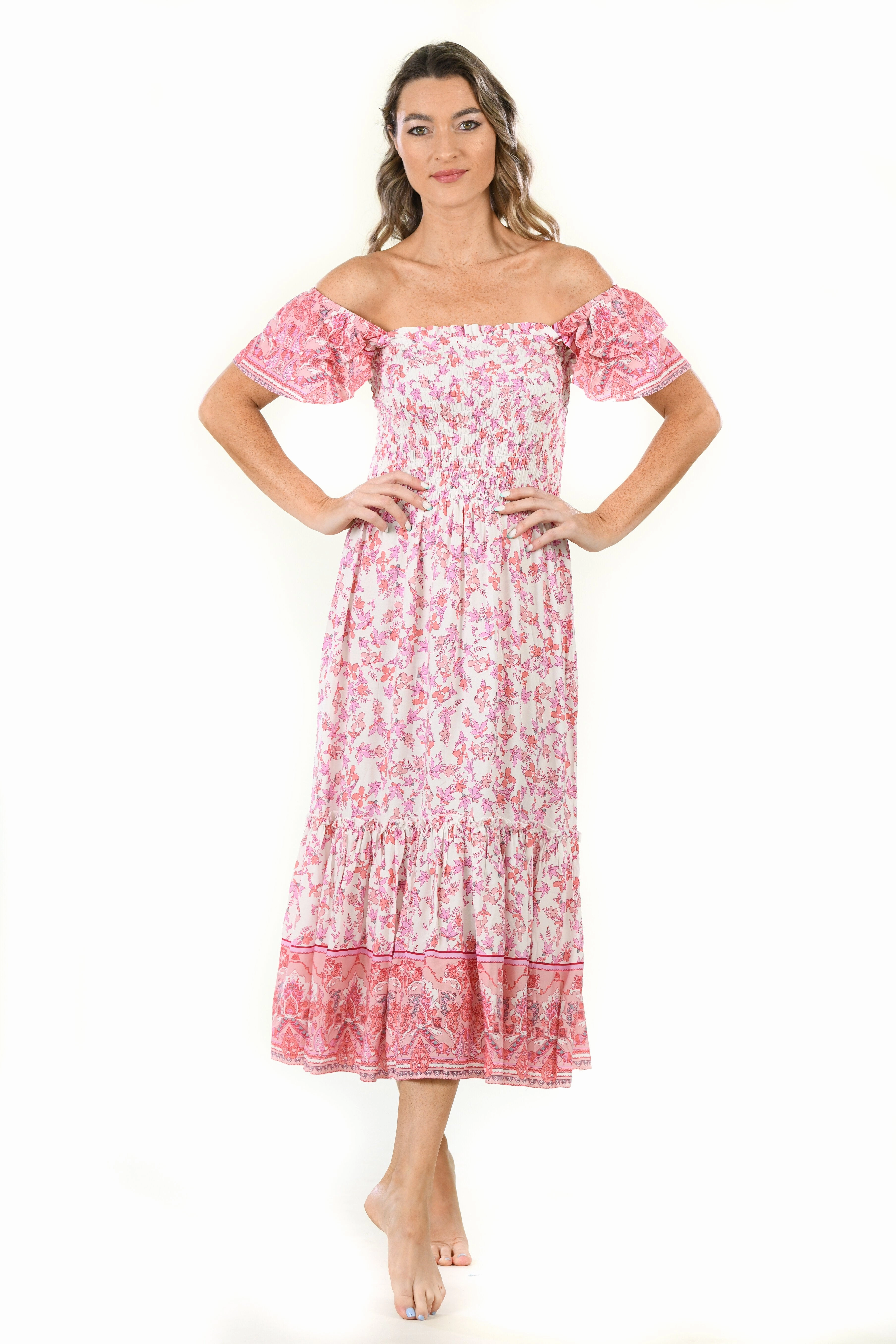 Matilda Dress / Rouge Floral Minimal Tone Timeless Fit Look