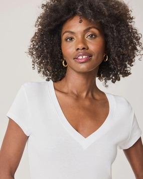 FAYE VNECK TEE Bonded Seam Technology