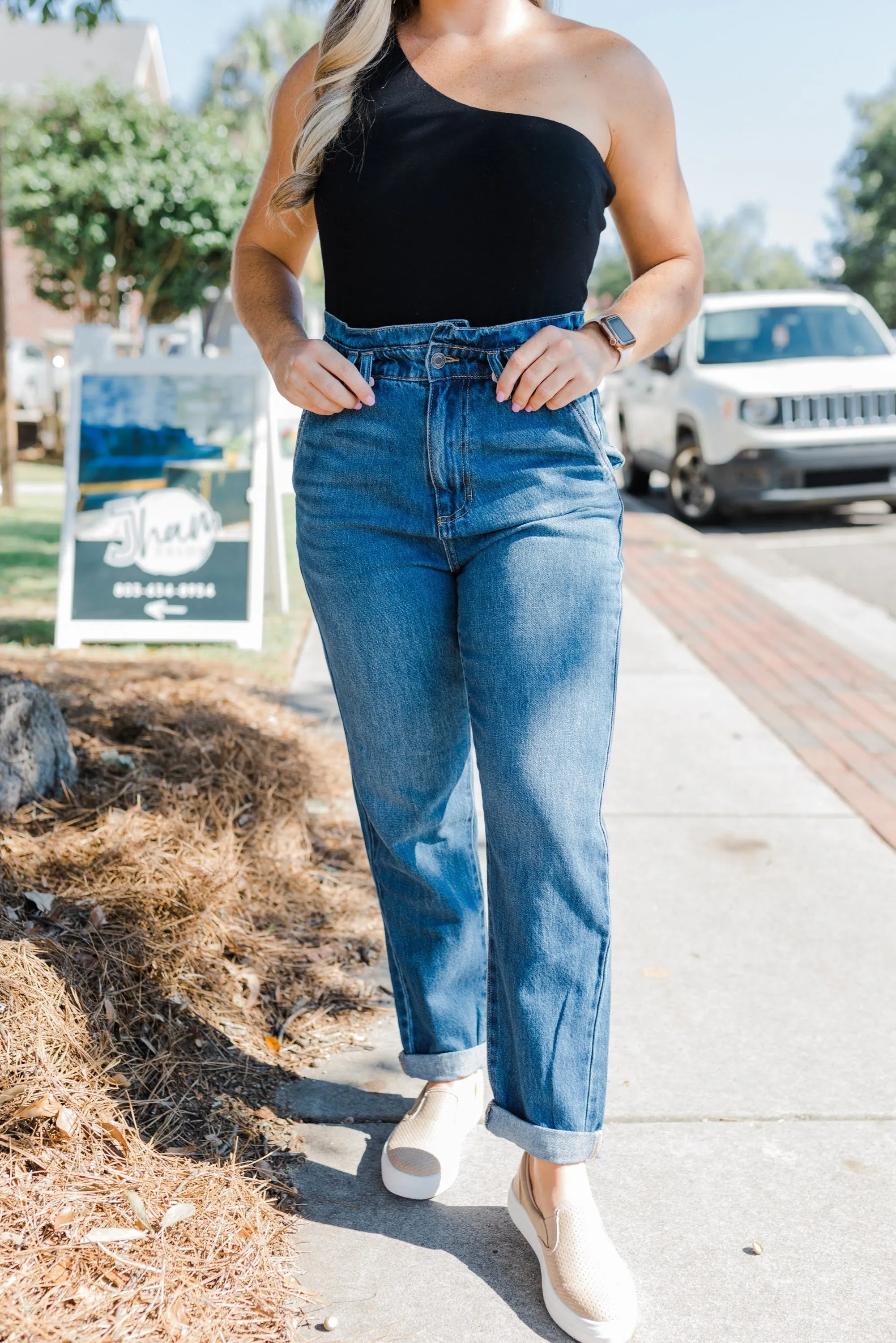 FINAL SALE High Rise Elastic Waist Band Mom Straight