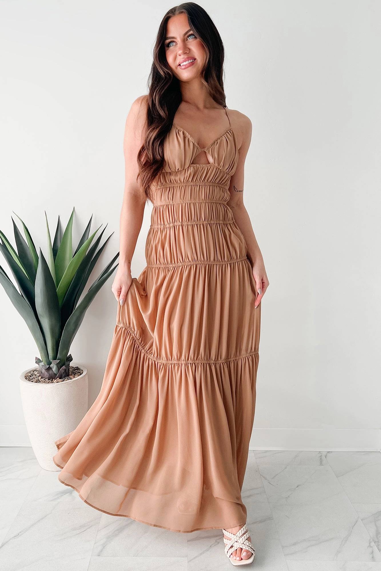 MoistureWickingTechnology Fall Go Strolling In Sicily Ruched Maxi Dress (Tan)