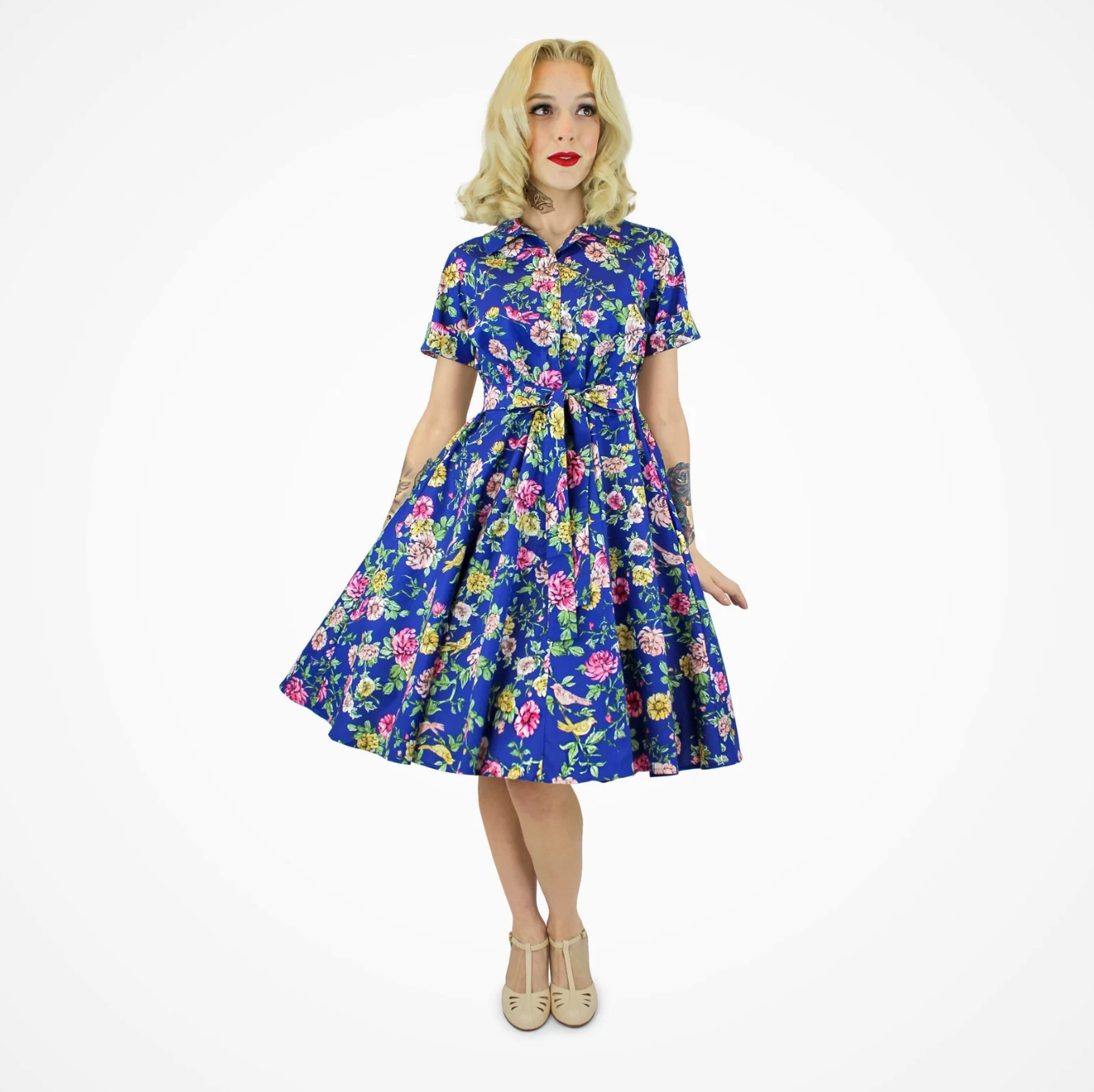 Spring Short Sleeve Blue Floral Circle Dress #SSSFD Fashionable Touch Timeless Vibe