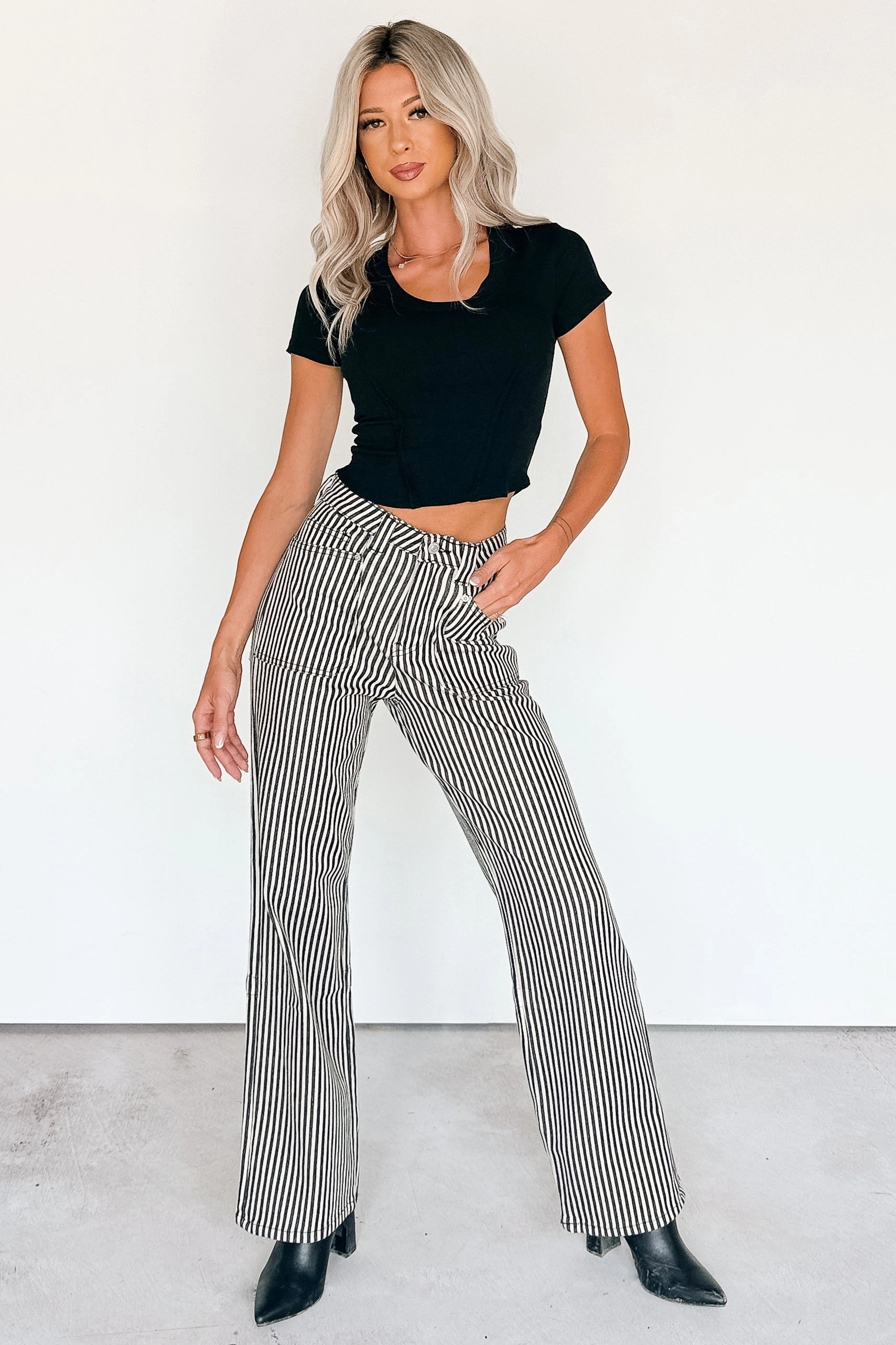 Light Fabric Daily Comfort Fit Marcus Straight Leg Striped Mica Denim Jeans (Black/Ivory)