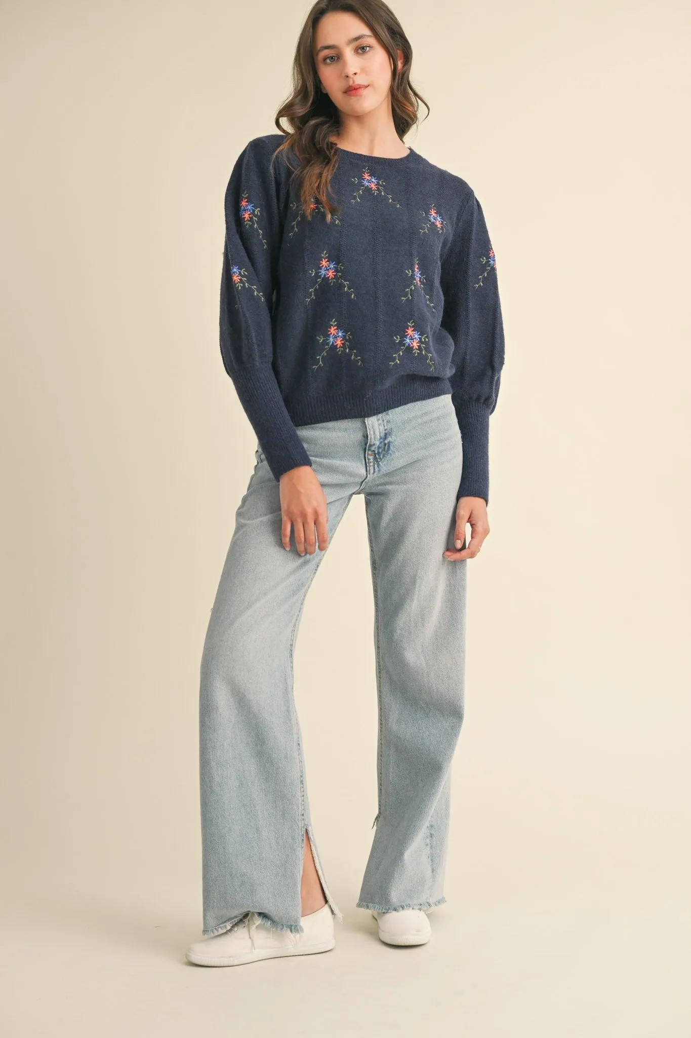 FLORAL EMBROIDERY SWEATER