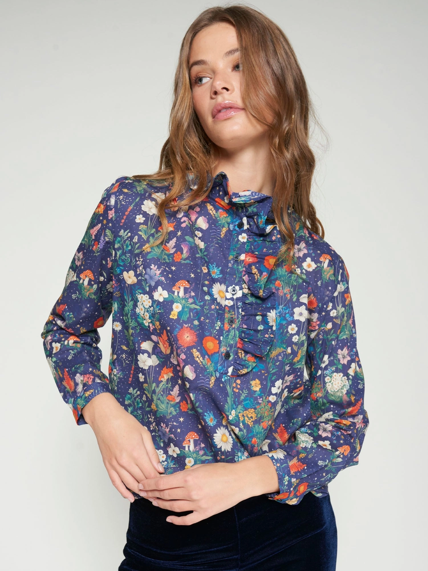RUFFLE MUSHROOM BUTTON DOWN Unstructured Fit