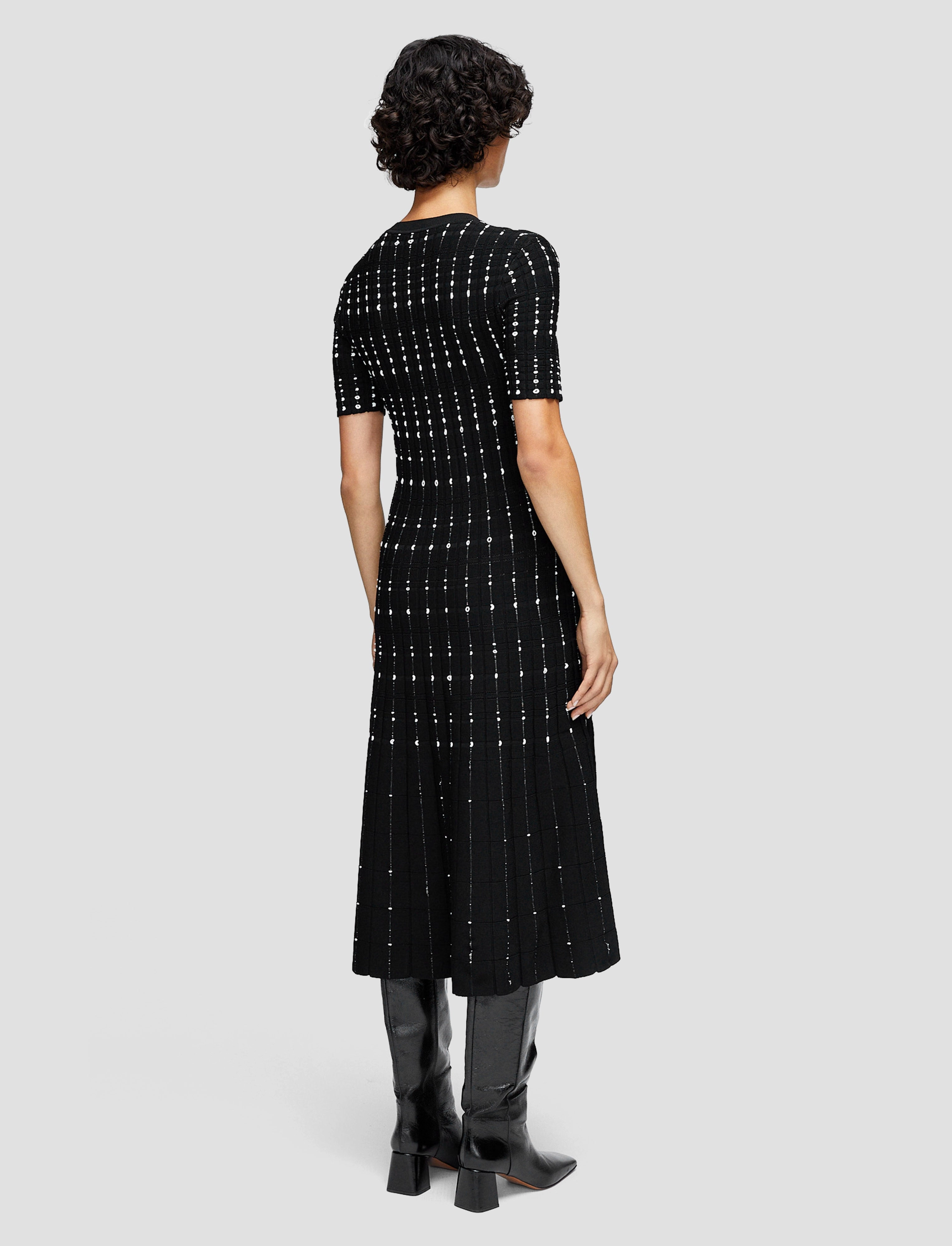 summer look Fragmented Stripes Dress