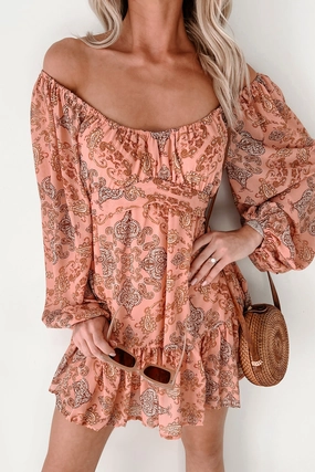 Smooth Layering Caught Between Raindrops Paisley Print Mini Dress (Mauve)
