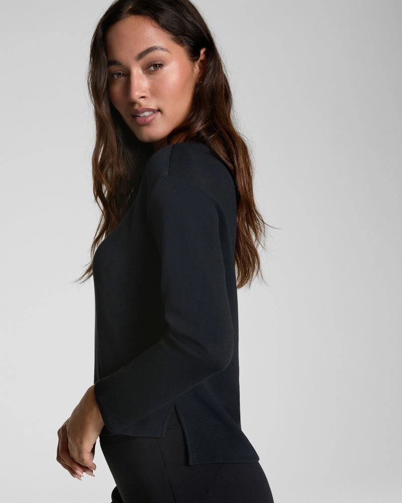 BrushedInnerSurface Raw Edge Finish AIRESSENTIALS LONG SLEEVE SIDE SLIT TOP