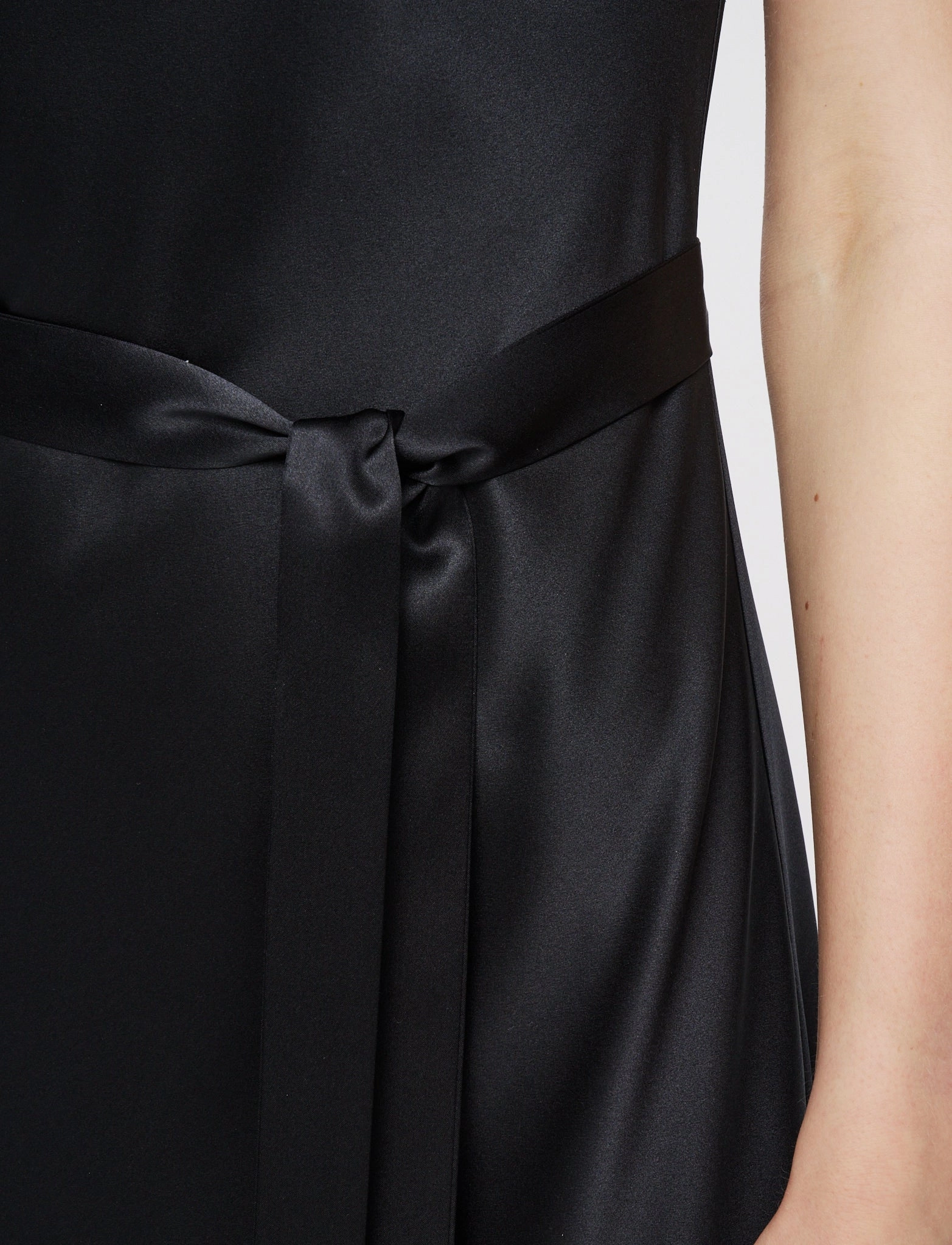 Garnier Silk Satin Dress Sweetheart Cut Non-Iron