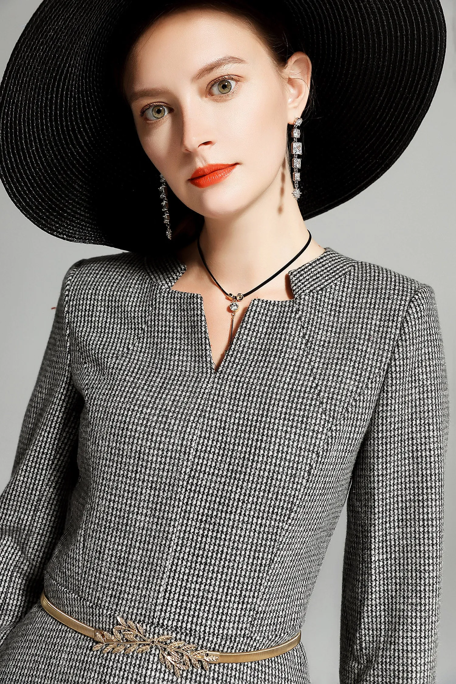 Gray autumn winter long-sleeved V-neck woolen dress- Sei