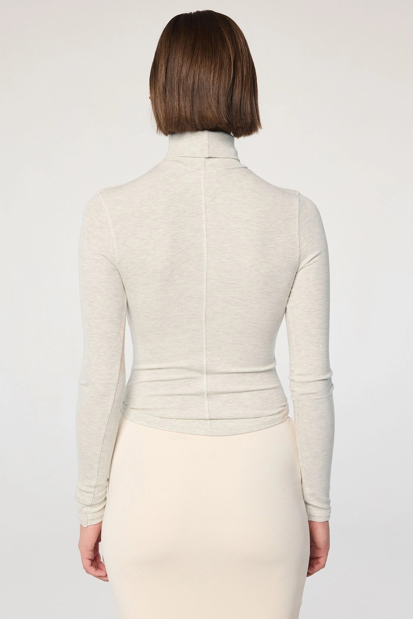 Contrast Stitching Low Profile Zipper Closure MADS TURTLENECK TOP