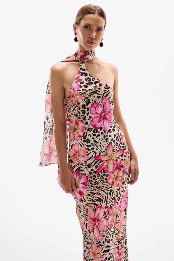 Hera Maxi Dress Safaria Sleek Volume Celebrity-Inspired