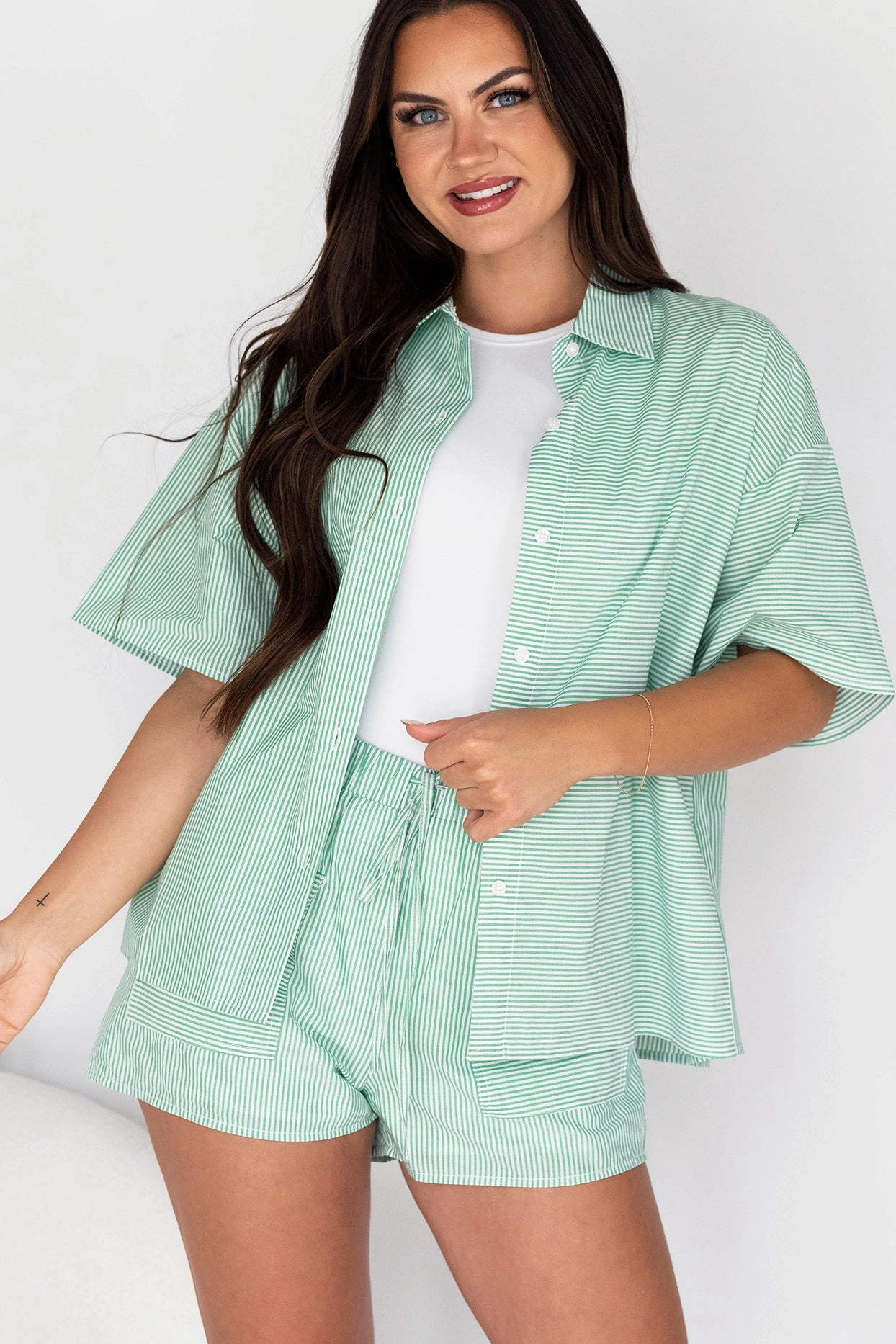 Friction Reducing Finish Hybrid Fabric Blend Sigrid Oversized Short Sleeve Button-Down (Green/White Stripe)