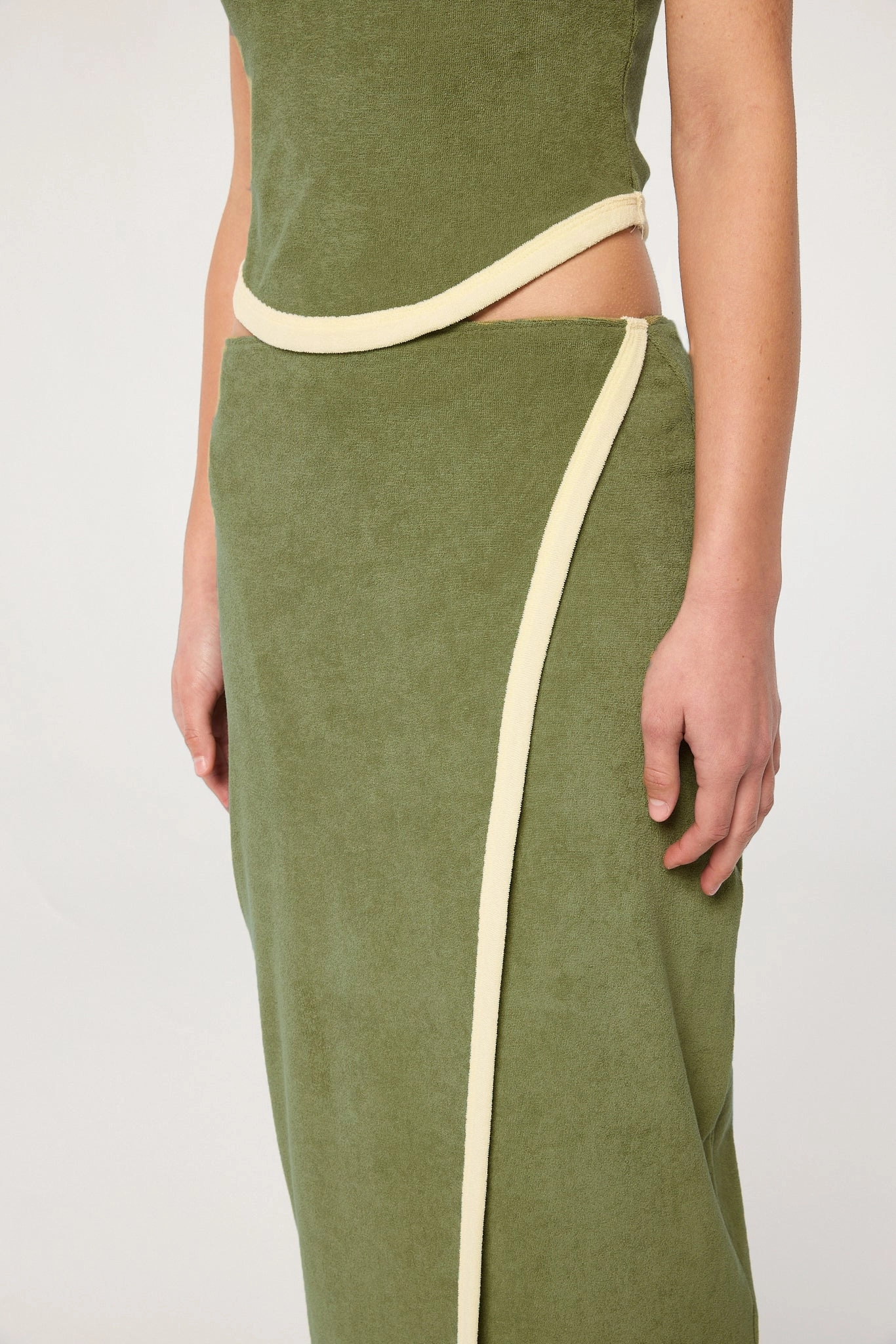 STAV SKIRT Soft Finish Hypoallergenic fabric