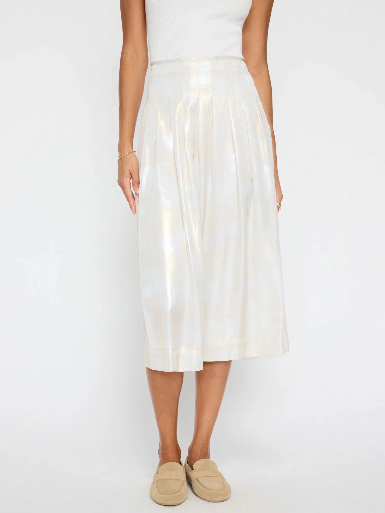Neve Skirt Akoya Pearl Smooth Feel