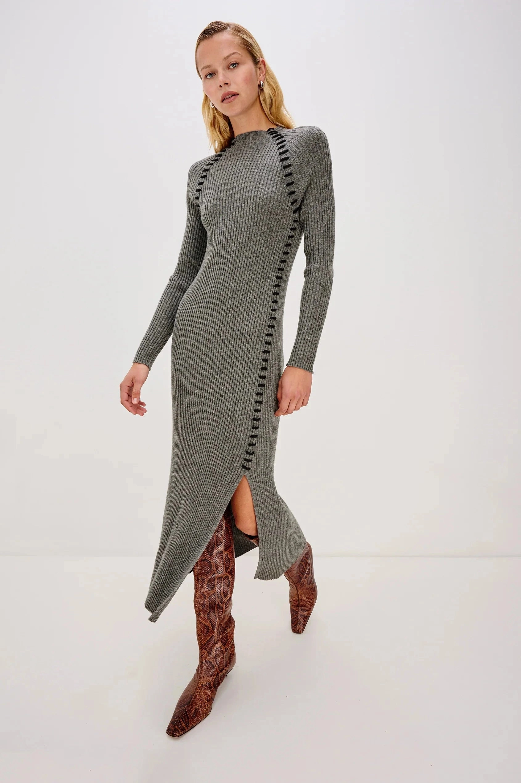 Imara Dress Charcoal slim fit