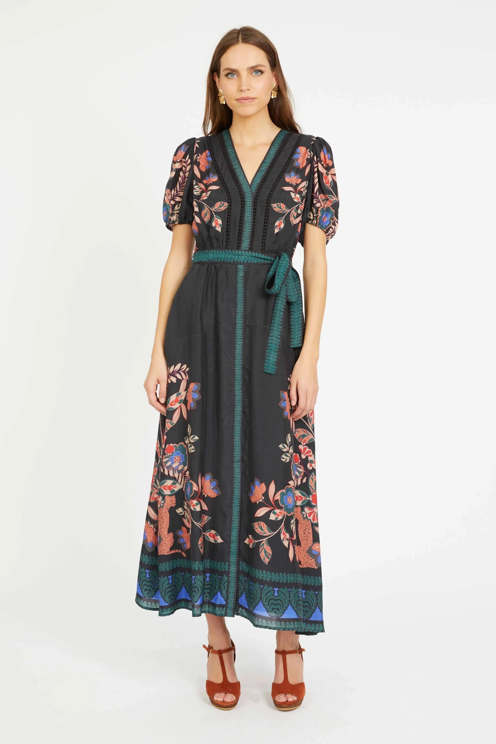 Irina Dress Zulu Prince Cheetah Elastic-Waist confident look
