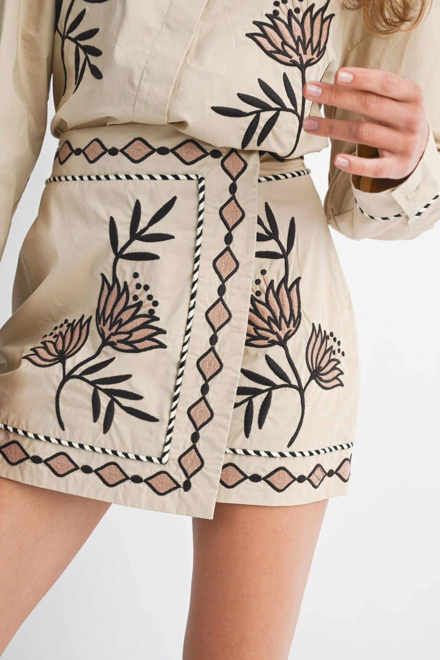 JENNY EMBROIDERED MINI SKIRT Convertible Length