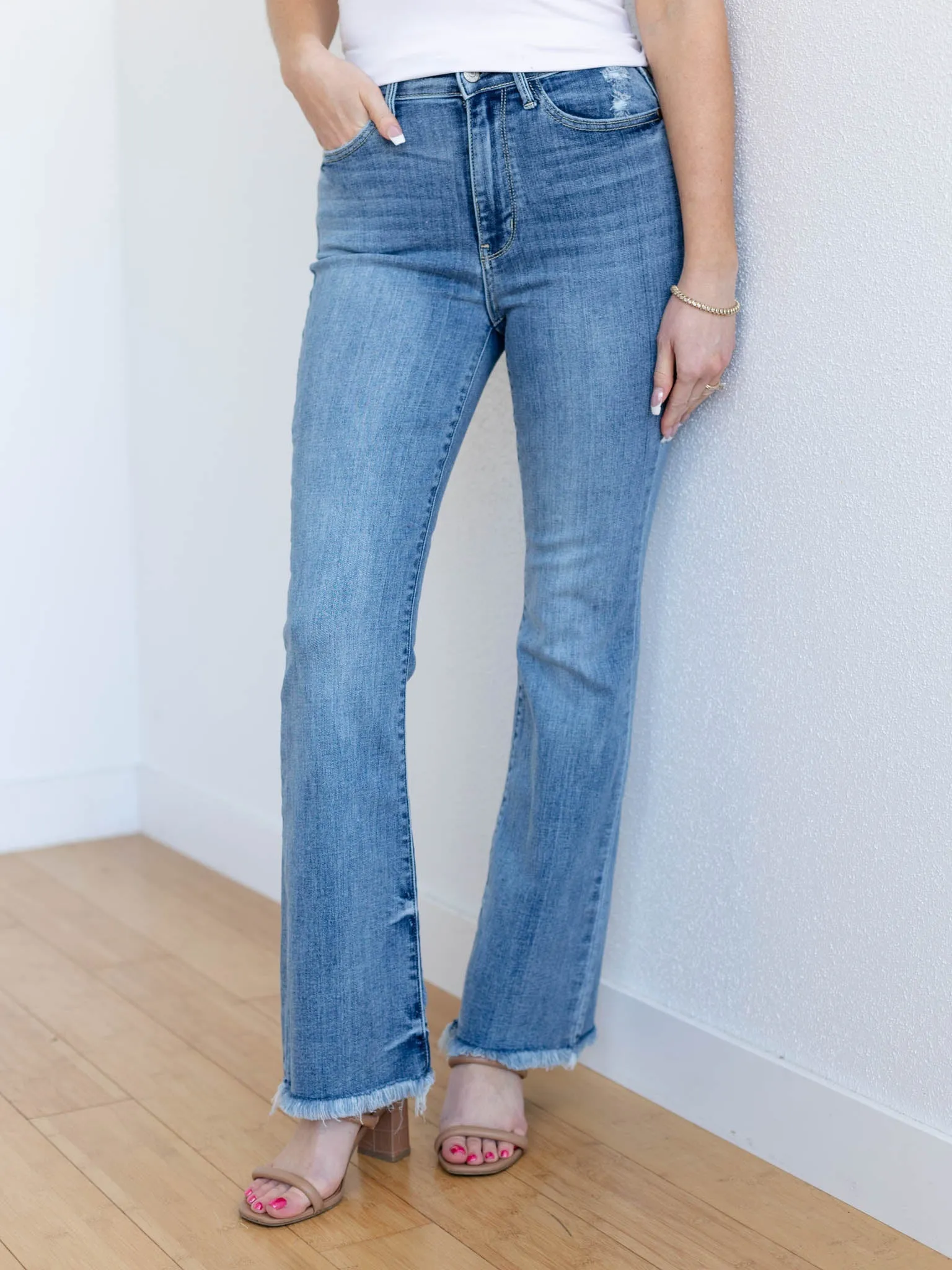 Judy Blue Medium Fray Hem Bootcut