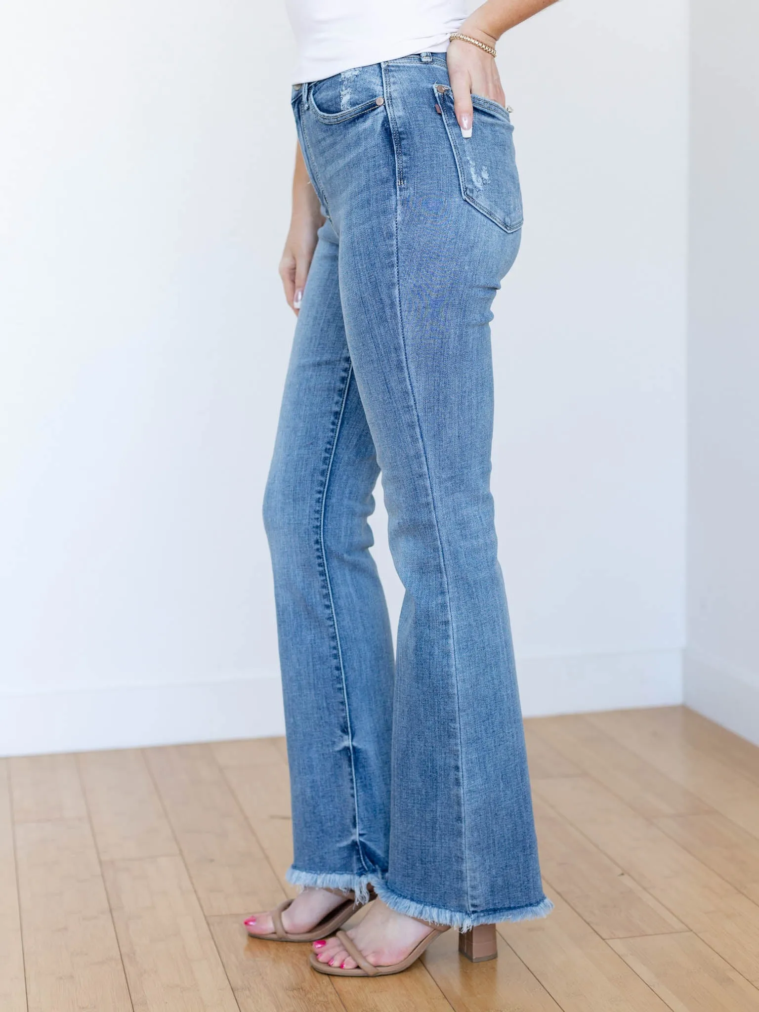 Judy Blue Medium Fray Hem Bootcut