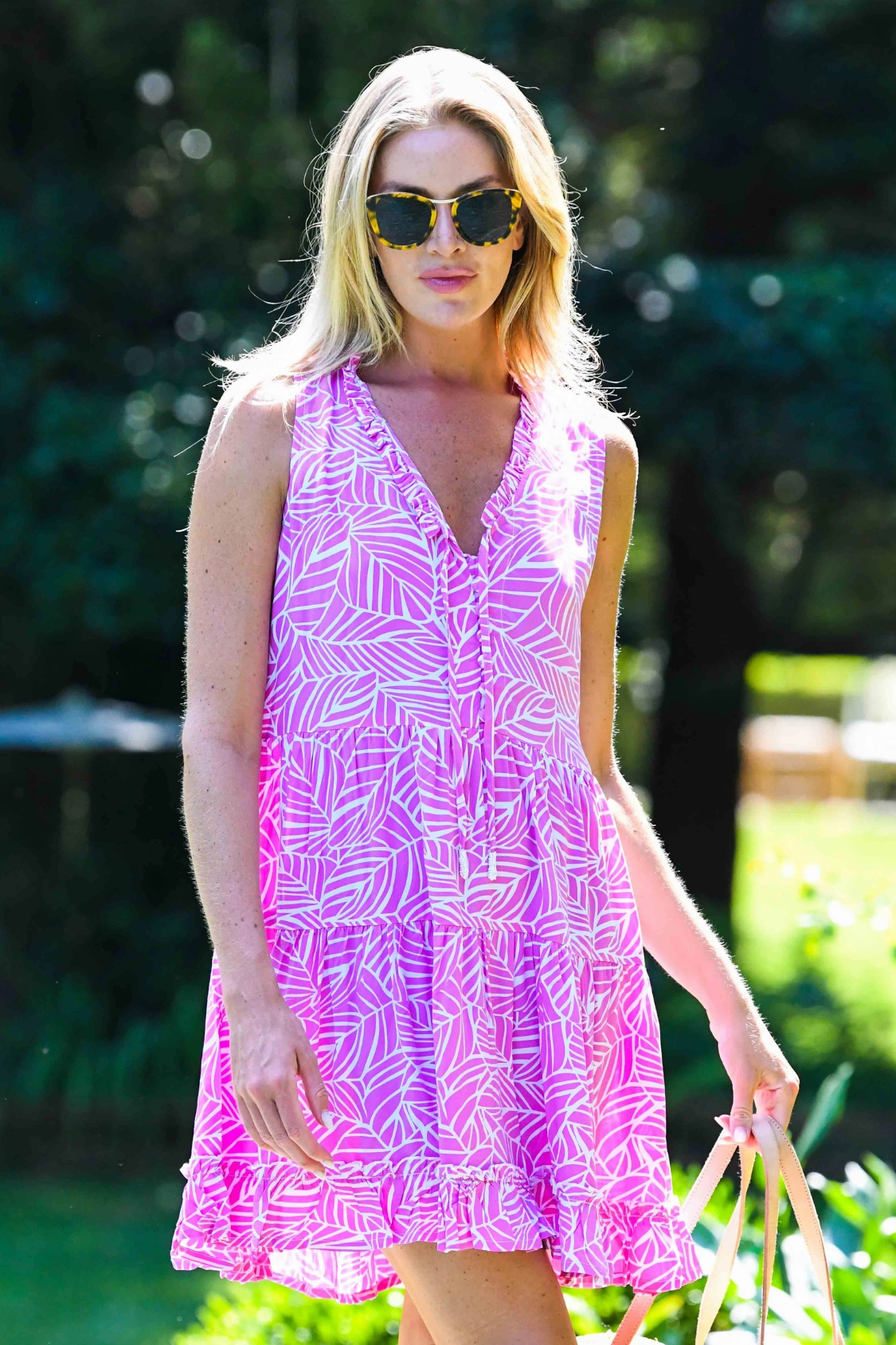 Kaia Dress Short / Magenta Leaf Minimalist-Trend