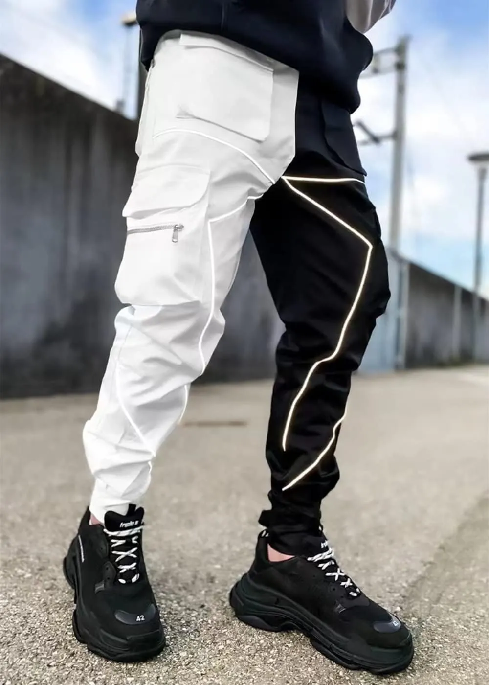 KCLOT Men's Techwear Cargo Pants Fashion Multi-Pocket Reflective Jogger Sweatpants