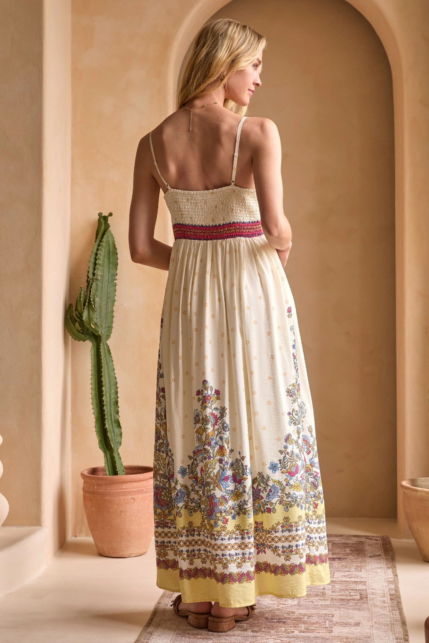 Smooth Detail Moment Soft KEILA BORDER PRINT CAMI DRESS