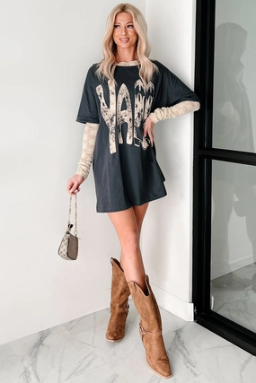 Layered Collar System Kickin' It, Y'all Cowgirl Boot Graphic T-Shirt (Charcoal)