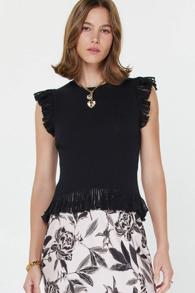 Weighted Hem Trim KNIT TOP