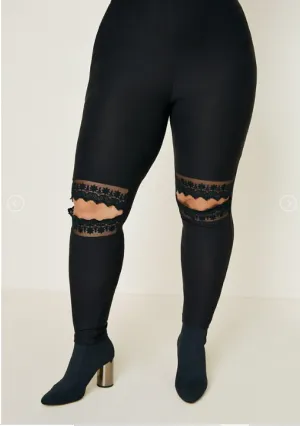 LEGGINGS AND LACE