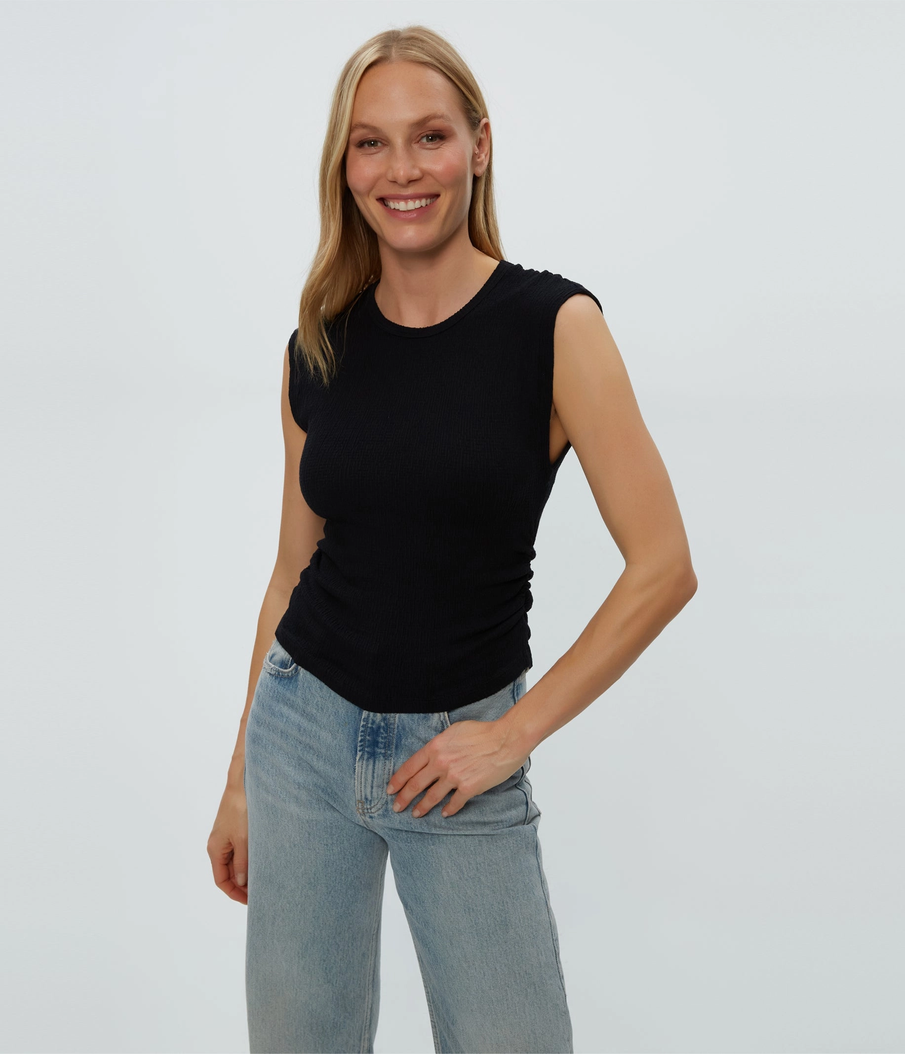 SoftLining LEIGHTON CRINKLE KNIT POWER SHOULDER TOP
