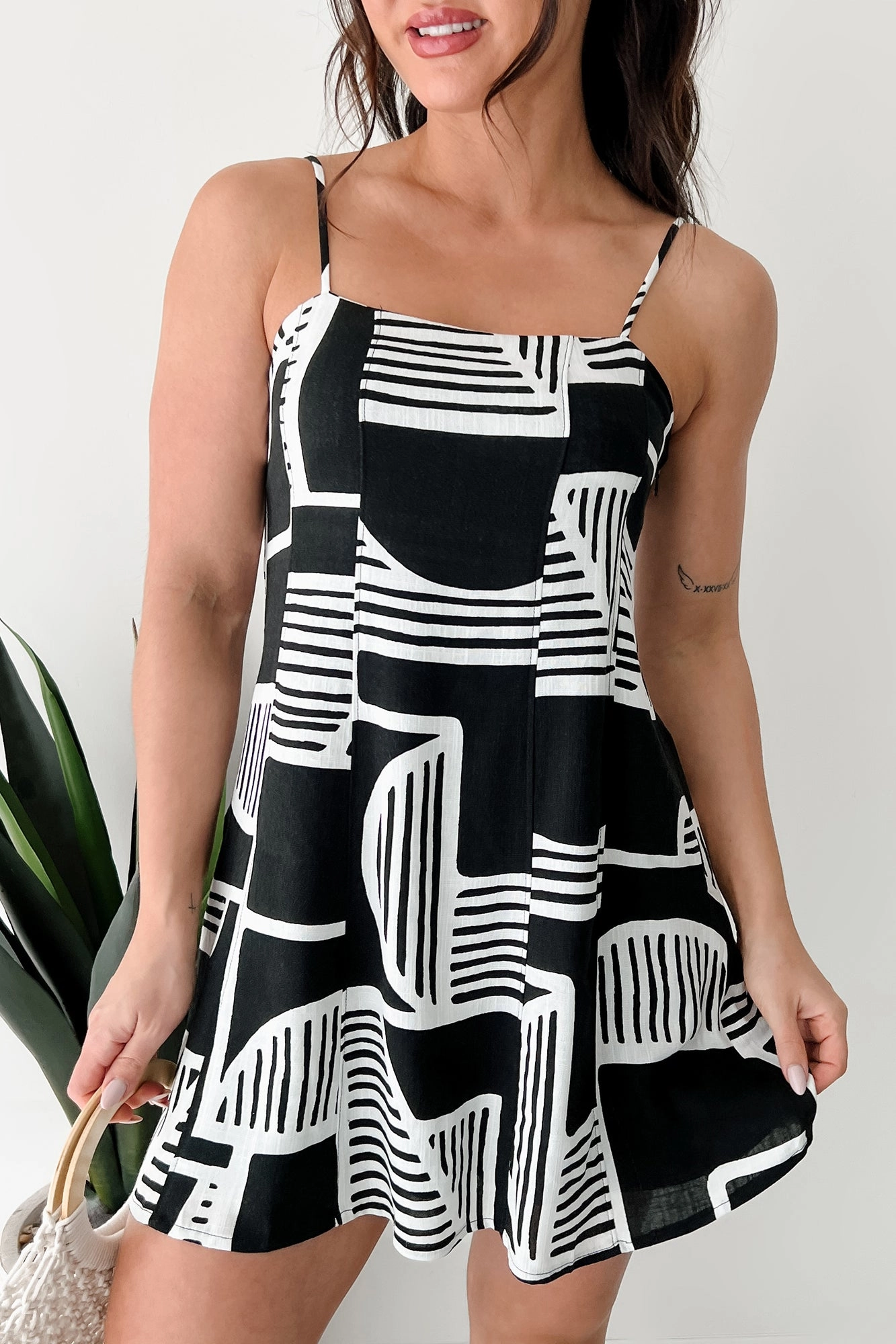 Let's Explore Sleeveless Abstract Mini Dress (Black) Evening Motion Cool Comfort