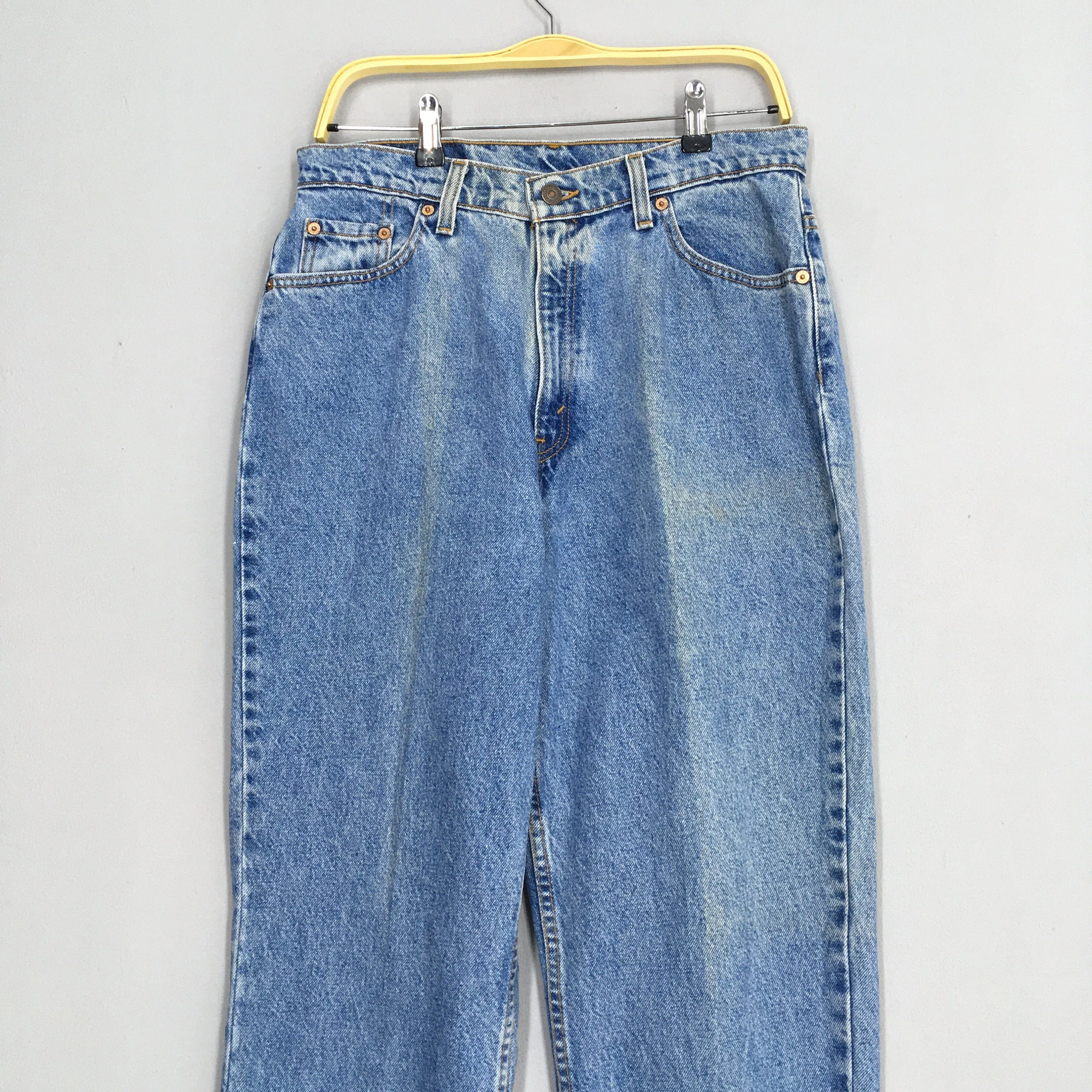 Levi's 521 Tapered Fit Light Washed Jeans Size 31x32