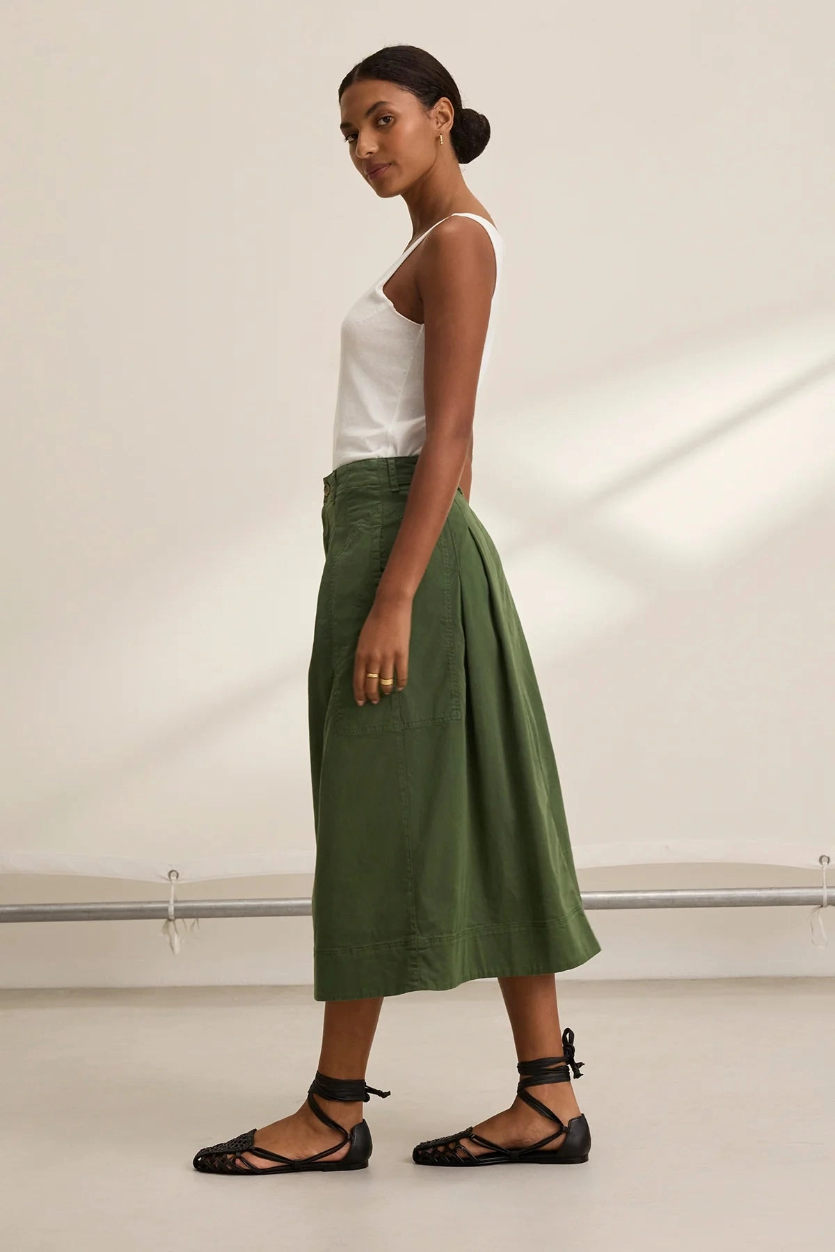 Outfit Vibes Lilian Skirt in Olive