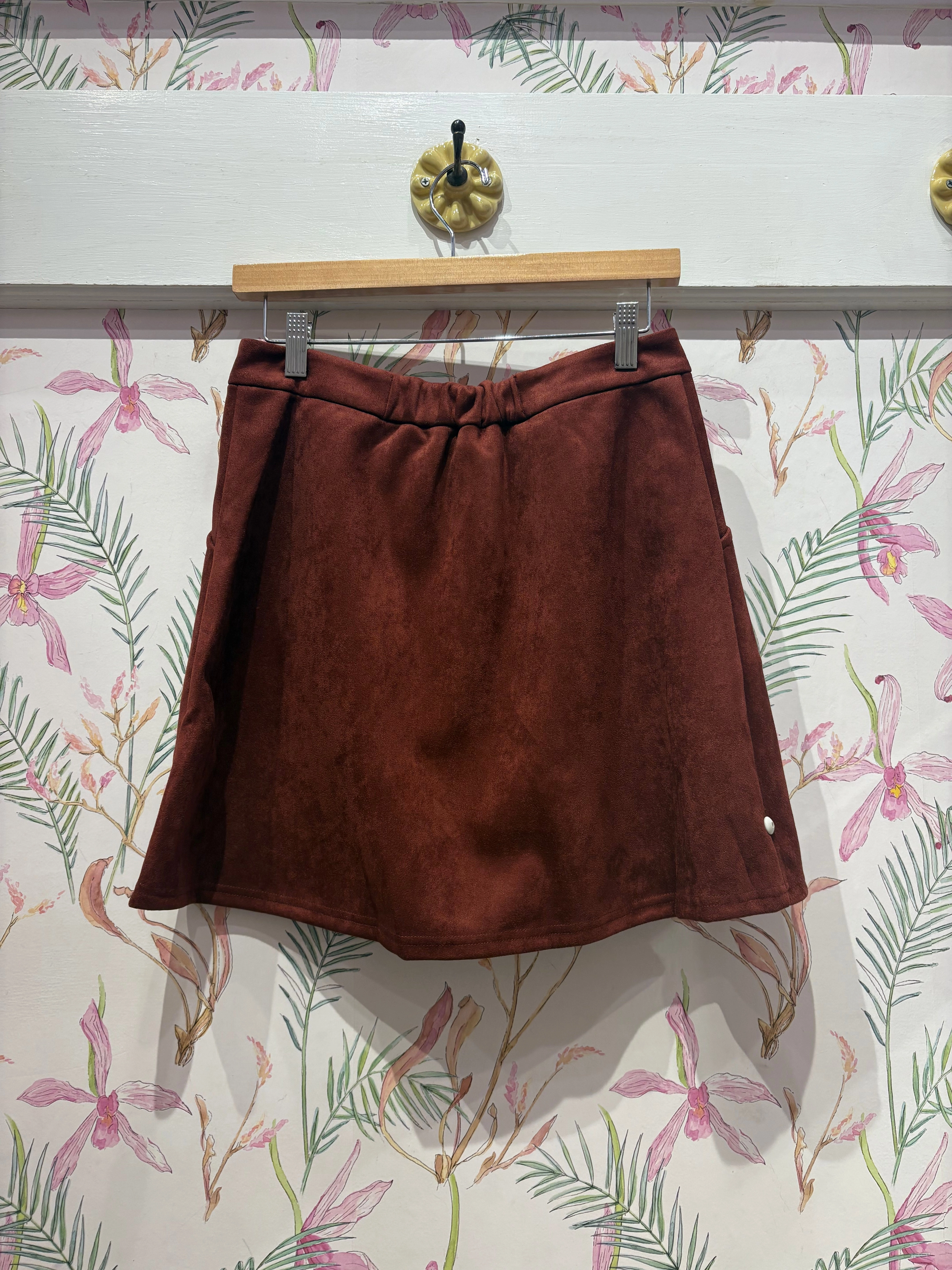 Style Essential Adjustable drawstring Little Lies Ali Skirt in Wine