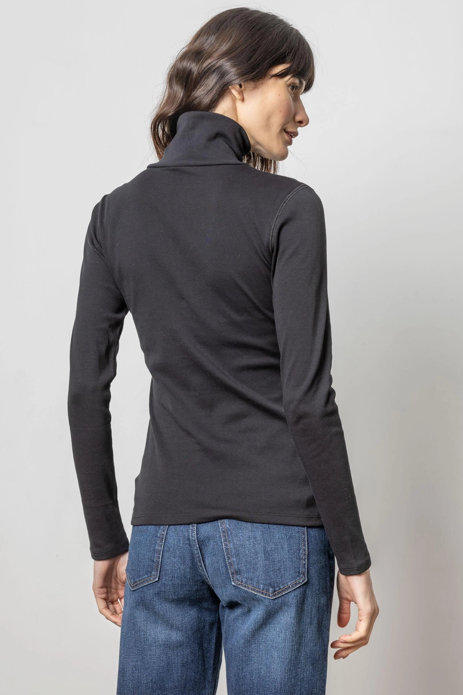 Long Sleeve Turtleneck Tee Black FlexibleMobility YarnBlend
