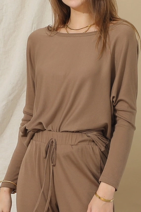 Hypoallergenic fabric Multi Panel Cut LONG SLEEVE WIDE ROUND NECK BASIC TUNIC TOP