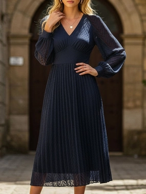 Long-sleeved pure color dress with high-end feel All Occasion Walk Mood