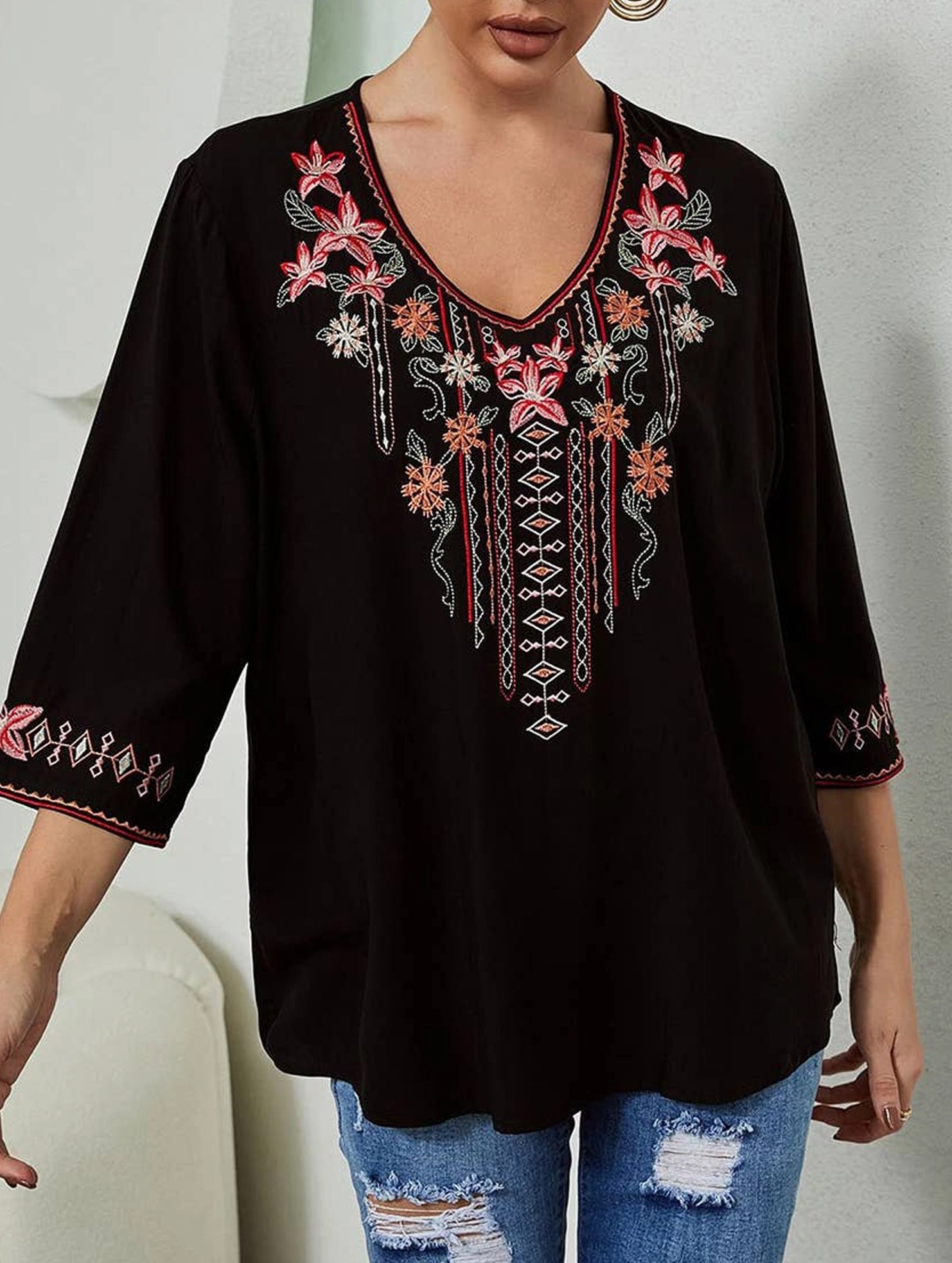 Flatlock stitching Flexible Knit COTTON EMBROIDERED FLORAL BLOUSE_CWTBLL0837