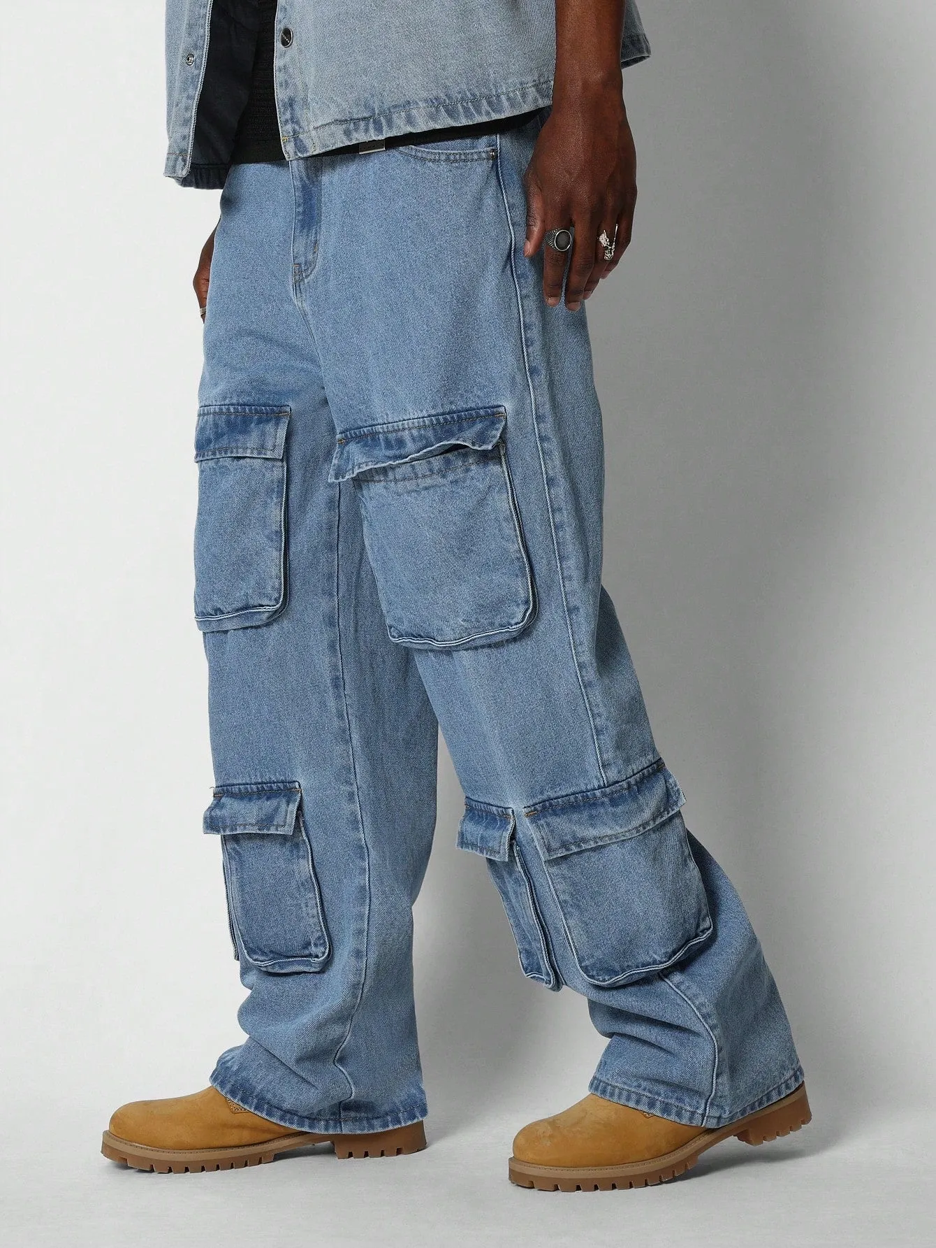 Loose Fit Baggy Cargo Pocket Jeans