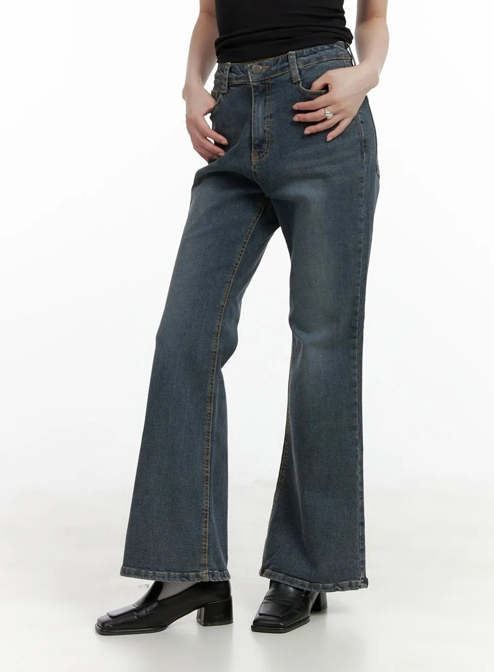Loose Fit Bootcut Jeans CL412