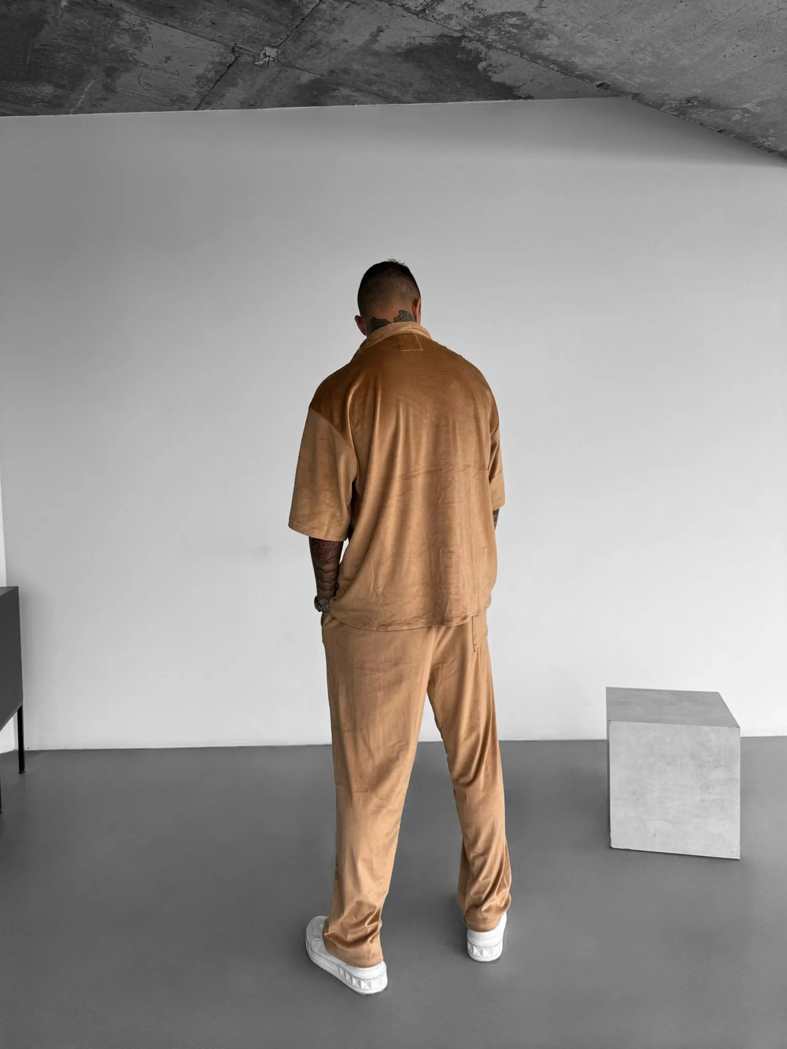 Loose Fit Velvet Trousers - Camel
