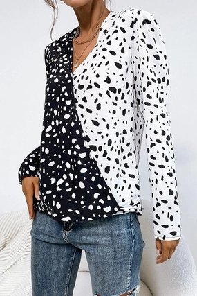 LOOSE LONG SLEEVE BLOUSE Neutral Tone Stitching Curved Hem Design