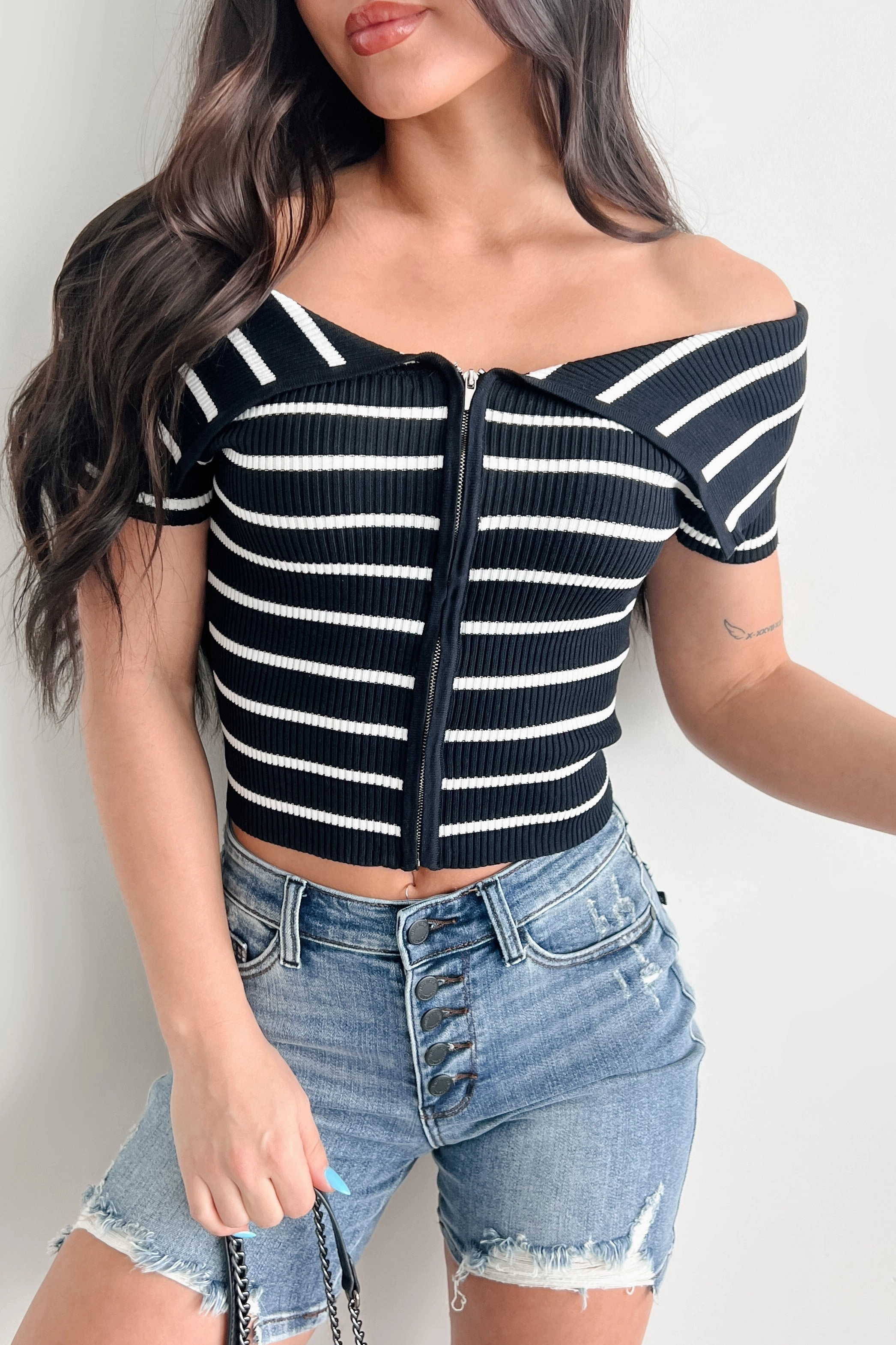 Temperature Control Technology Lovely & Kind Off The Shoulder Striped Zip-Up Top (Black)