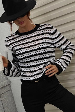 Flexible Knit Blend LayeredStyling COLORED STRIPE KNIT SWEATER TOP